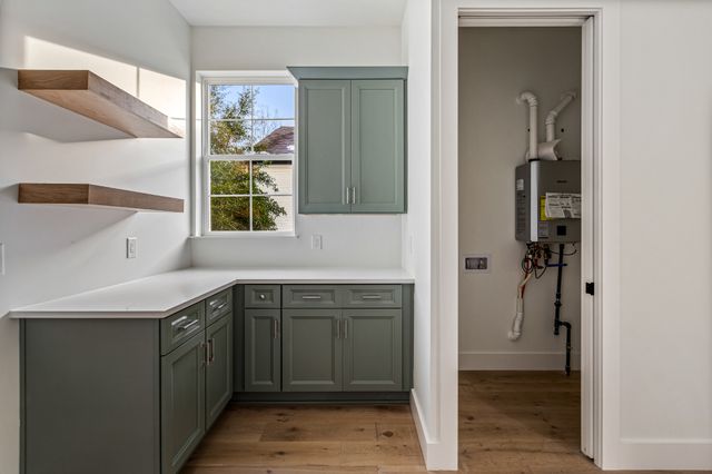 3819 Cross Creek Rd, Nashville, TN 37215