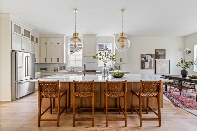 3819 Cross Creek Rd, Nashville, TN 37215