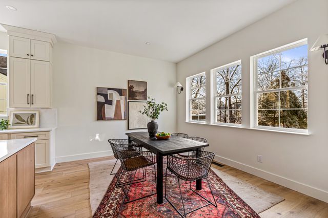 3819 Cross Creek Rd, Nashville, TN 37215