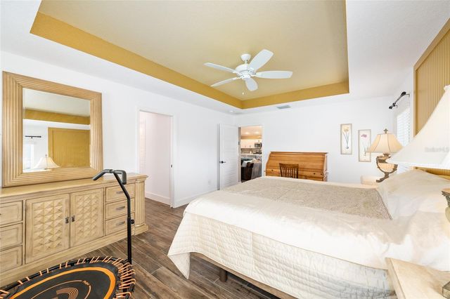 562 JAMES ROAD, The Villages, FL 32163