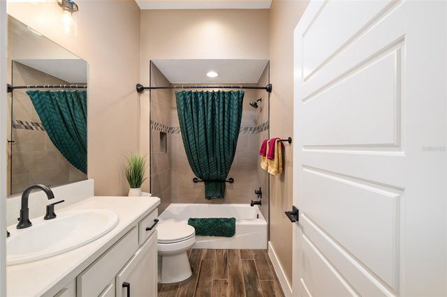 562 JAMES ROAD, The Villages, FL 32163