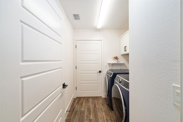 562 JAMES ROAD, The Villages, FL 32163