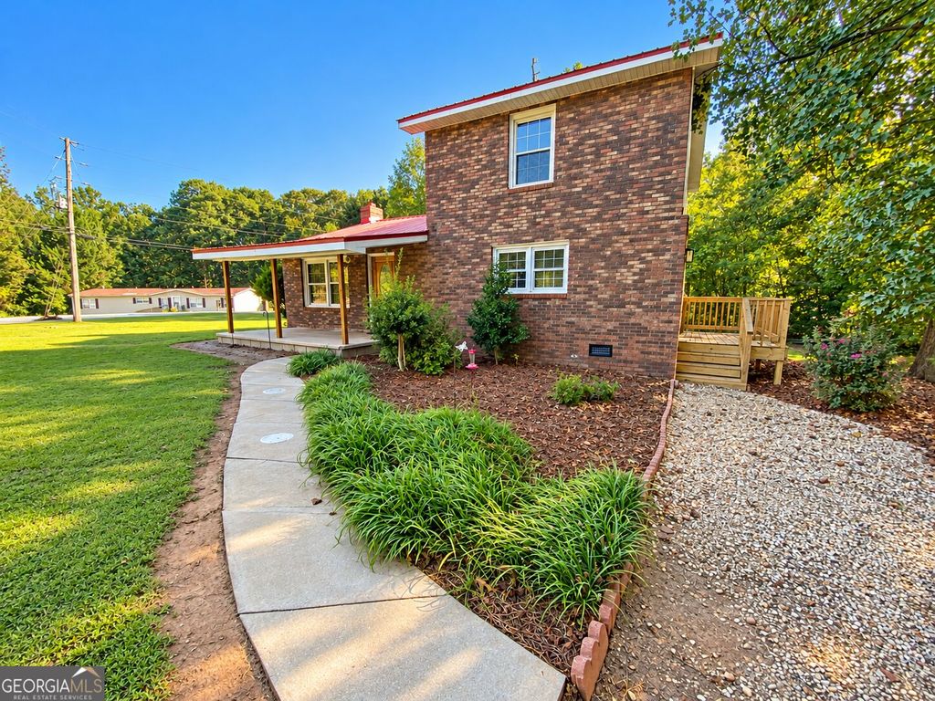 348 Knottywood Drive, Lavonia, GA 30553 — exterior