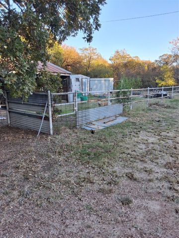 5765 Tokio Road, West, TX 76691