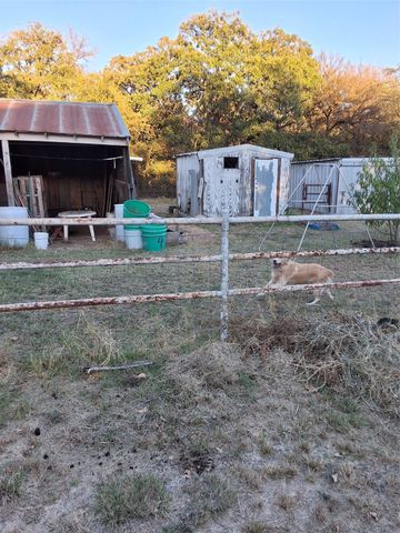 5765 Tokio Road, West, TX 76691