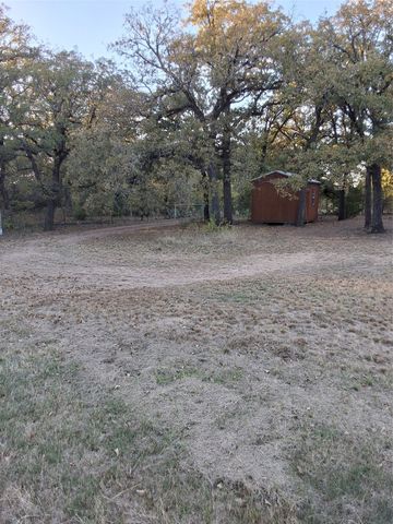 5765 Tokio Road, West, TX 76691