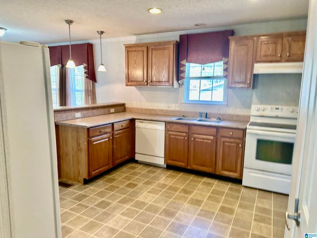 231 64TH STREET W, Anniston, AL 36206