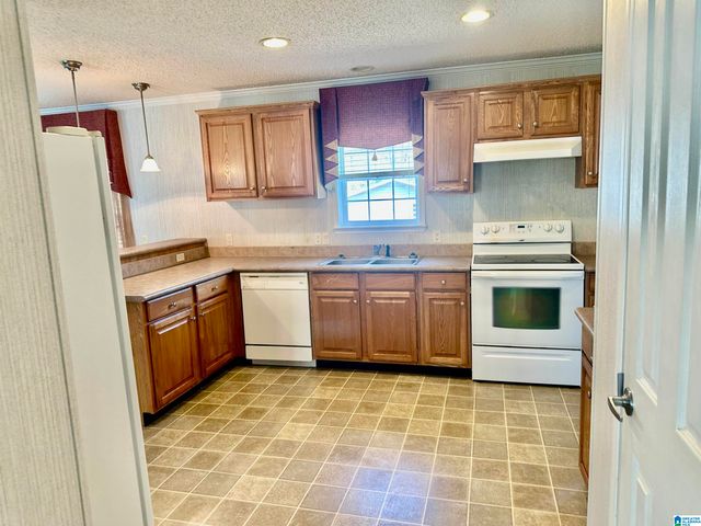 231 64TH STREET W, Anniston, AL 36206