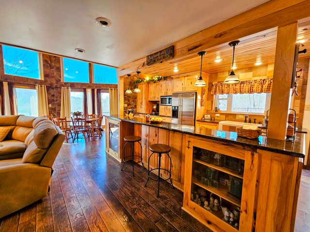 2468 Georges Creek Rd, Gallipolis, OH 45631