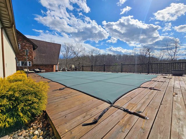 2468 Georges Creek Rd, Gallipolis, OH 45631