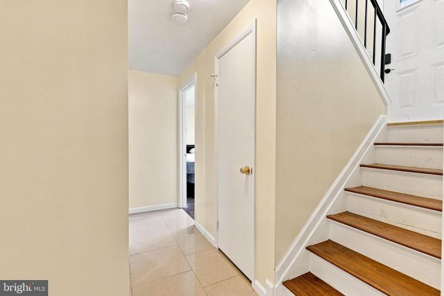 111 TANGLEWOOD LN, Lancaster, PA 17601