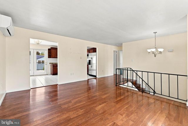 111 TANGLEWOOD LN, Lancaster, PA 17601