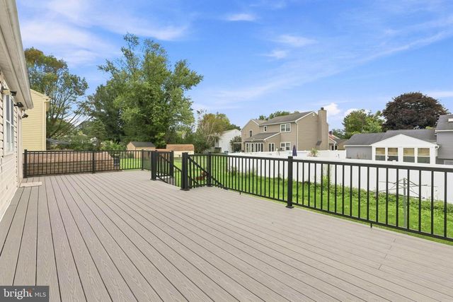 111 TANGLEWOOD LN, Lancaster, PA 17601
