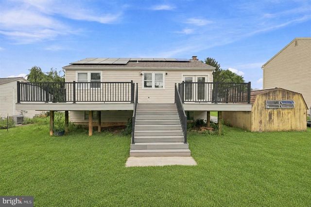 111 TANGLEWOOD LN, Lancaster, PA 17601