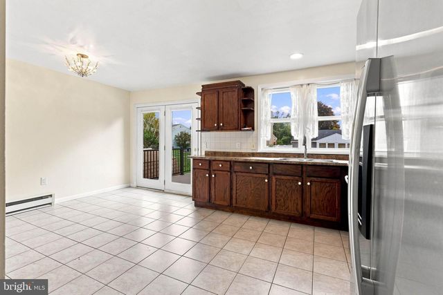 111 TANGLEWOOD LN, Lancaster, PA 17601
