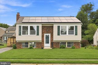 111 TANGLEWOOD LN, Lancaster, PA 17601