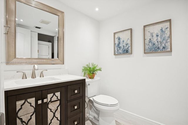 12600 SW 5th Ct 104L, Pembroke Pines, FL 33027