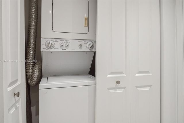 12600 SW 5th Ct 104L, Pembroke Pines, FL 33027