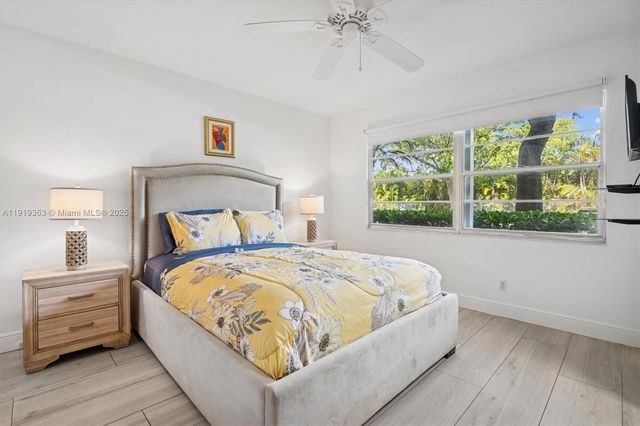 12600 SW 5th Ct 104L, Pembroke Pines, FL 33027