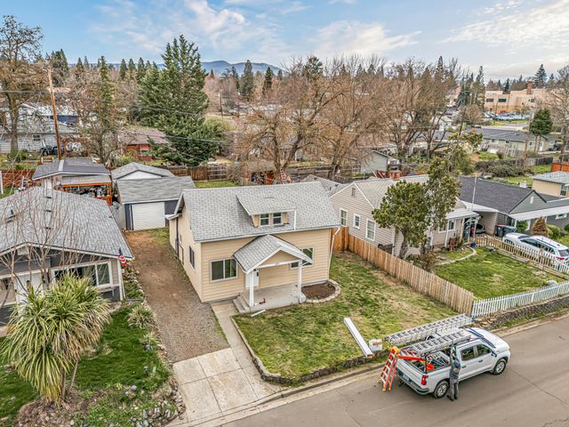 528 Pearl Street, Medford, OR 97504