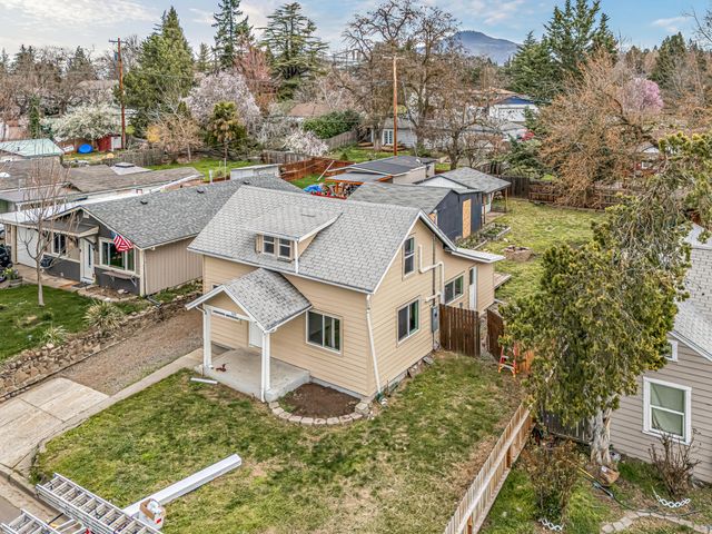 528 Pearl Street, Medford, OR 97504