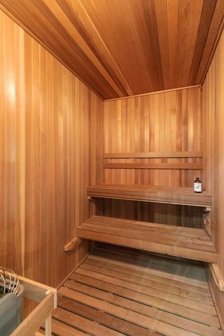 109 Royal Highlands Ln., Dothan, AL 36305