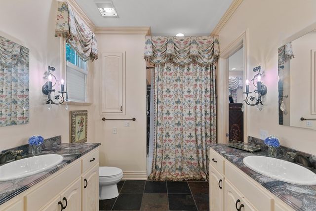 109 Royal Highlands Ln., Dothan, AL 36305