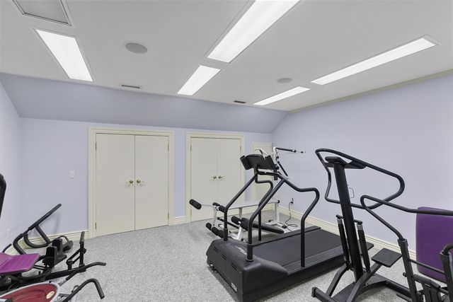 109 Royal Highlands Ln., Dothan, AL 36305