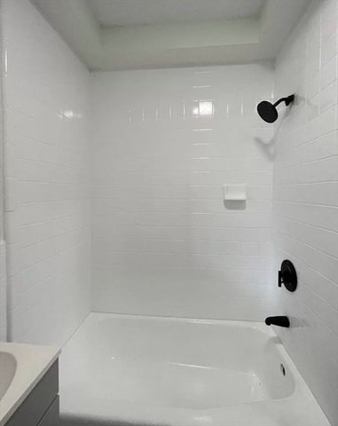 64 Trafford 6, Quincy, MA 02169