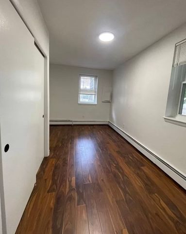 64 Trafford 6, Quincy, MA 02169