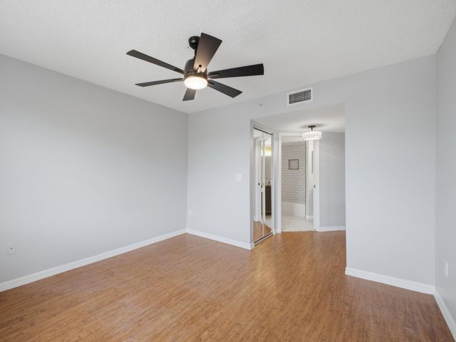 900 CRESTWOOD Court S 920, Royal Palm Beach, FL 33411