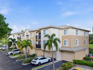 900 CRESTWOOD Court S 920, Royal Palm Beach, FL 33411