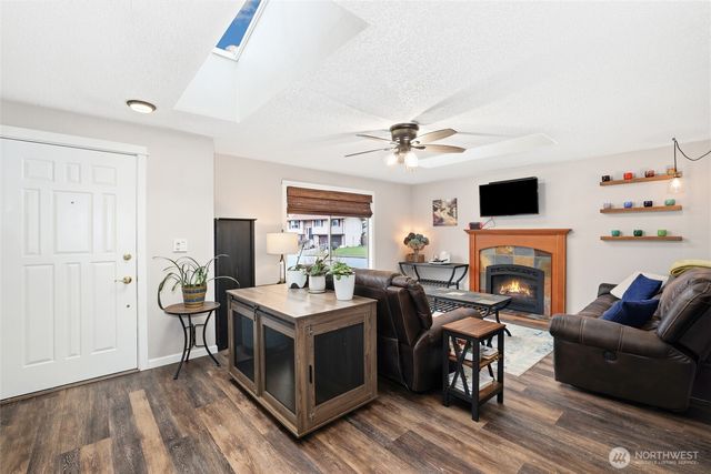 23439 SE 264th Street, Maple Valley, WA 98038