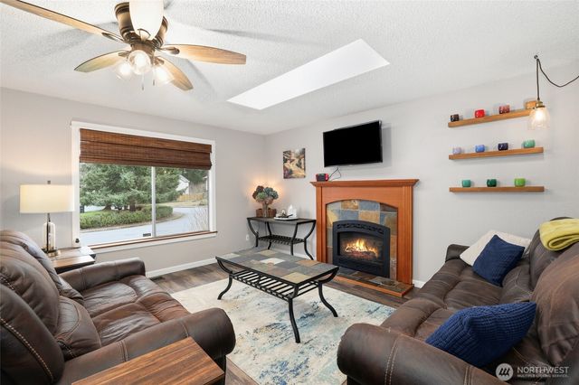 23439 SE 264th Street, Maple Valley, WA 98038