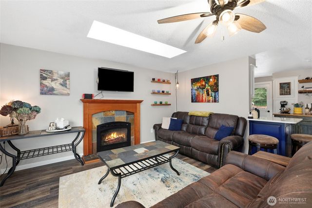 23439 SE 264th Street, Maple Valley, WA 98038