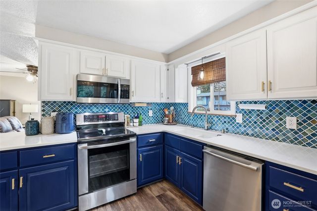 23439 SE 264th Street, Maple Valley, WA 98038