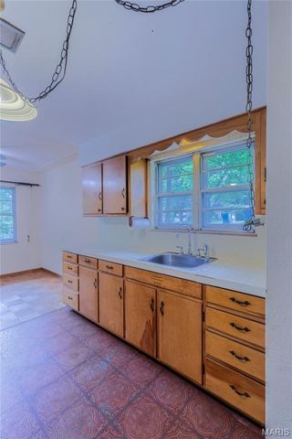 828 Willoway Avenue, East Alton, IL 62024