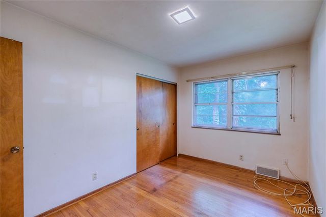 828 Willoway Avenue, East Alton, IL 62024
