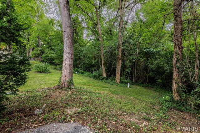 828 Willoway Avenue, East Alton, IL 62024