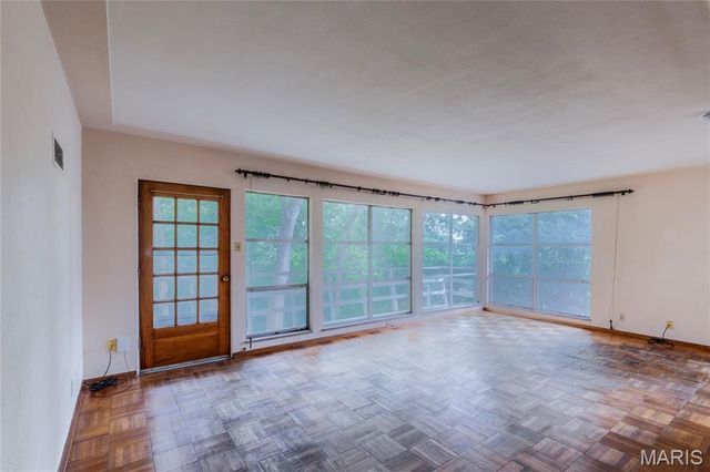 828 Willoway Avenue, East Alton, IL 62024