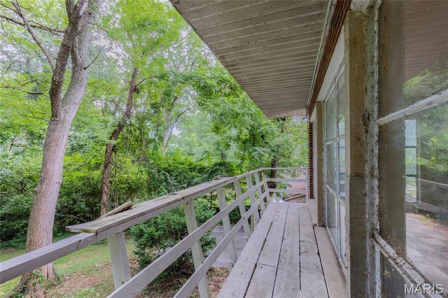 828 Willoway Avenue, East Alton, IL 62024