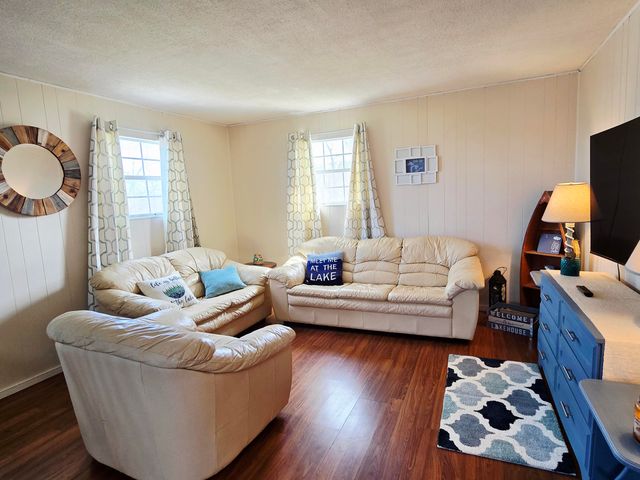 150 Lakeview Circle, Nancy, KY 42544