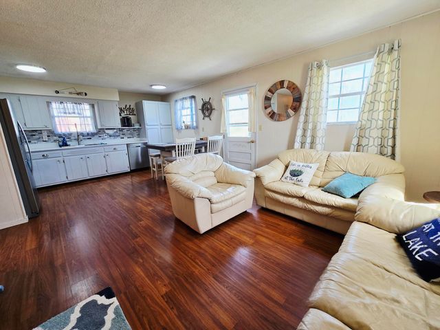 150 Lakeview Circle, Nancy, KY 42544