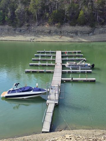 150 Lakeview Circle, Nancy, KY 42544