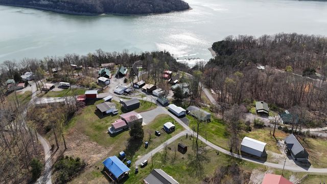 150 Lakeview Circle, Nancy, KY 42544