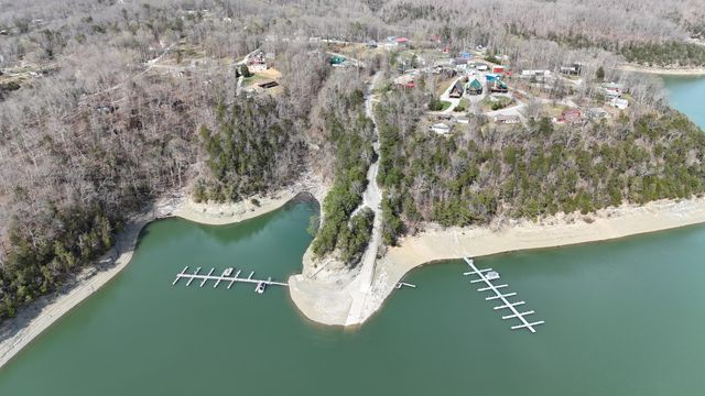 150 Lakeview Circle, Nancy, KY 42544