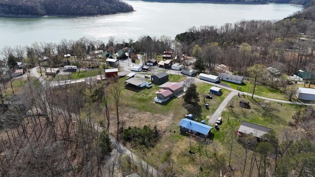 150 Lakeview Circle, Nancy, KY 42544