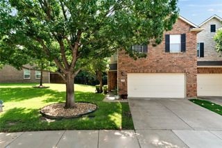 2901 Muirfield Drive, Lewisville, TX 75067