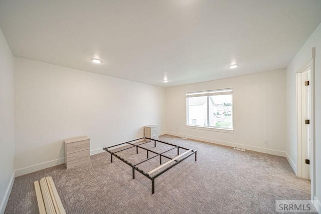 2926 Curlew Drive, Ammon, ID 83401