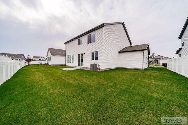 2926 Curlew Drive, Ammon, ID 83401